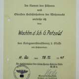 Kriegsverdienstkreuz, 2. Klasse mit Schwertern Urkunde für einen Wachtmeister d. Schutzpolizei - Rudolf Koch-Erpach. - photo 1