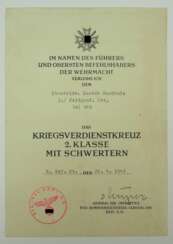 Kriegsverdienstkreuz, 2. Klasse mit Schwertern Urkunde für einen Oberfeldwebel der 3./ Feldgendarmerie Abt. (m) 689 - Ernst von Leyser.