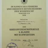 Kriegsverdienstkreuz, 2. Klasse mit Schwertern Urkunde für einen Gefreiten der 6./ Fahrkol. 195 - Edgar Röhricht. - Foto 1