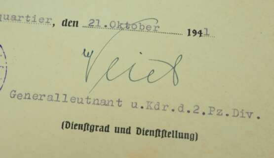 Kriegsverdienstkreuz, 2. Klasse mit Schwertern Urkunde für einen Obergefreiten im Stab/ Kradschützen Batl. 2 - Rudolf Veiel. - Foto 2