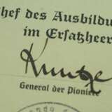 Kriegsverdienstkreuz, 2. Klasse Urkunde für einen Heeres-Studien-Direktor - Walter Kuntze. - фото 2