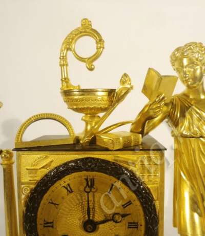 «L'horloge dans le style Empire la France XIXE» - photo 2