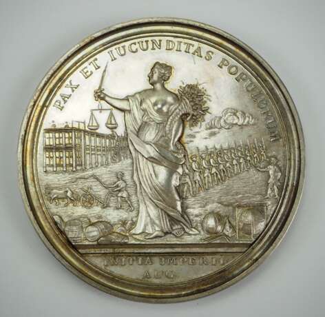 Österreich: Silbermedaille Joseph II. (1765-1790) - 264g. - photo 3