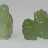 Porzellanplatte u. Jadefiguren - Foto 2