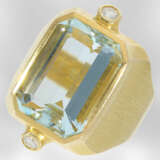 Ring: interessanter Goldschmiedering mit Aquamarin und Brillanten, 18K Gelbgold - photo 2