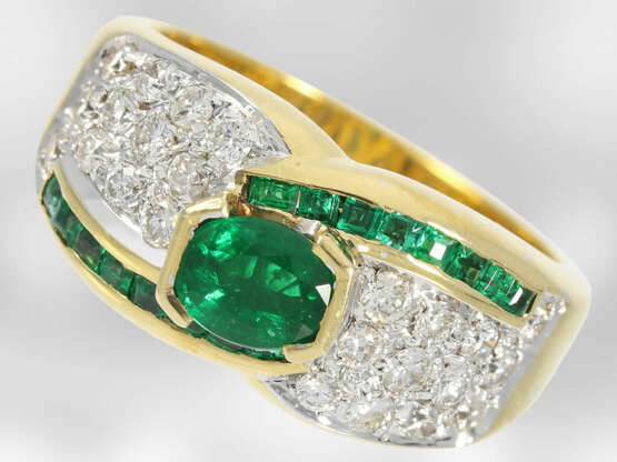 Ring: sehr dekorativer Smaragd-/Brillantring, insgesamt ca. 1,74ct, 18K Gelbgold, hochwertiger Markenschmuck Damiani, Italien - photo 1
