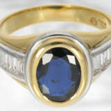 Ring: neuwertiger klassischer Saphirring mit Diamanten, insgesamt ca. 3,48ct, 18K Gold - photo 2