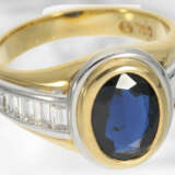 Ring: neuwertiger klassischer Saphirring mit Diamanten, insgesamt ca. 3,48ct, 18K Gold - photo 3