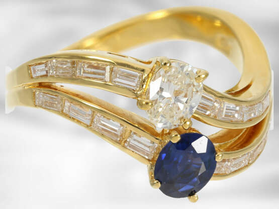Ring: dekorativer und sehr hochwertiger Gelbgoldring mit Saphir und Diamanten, 18K Gold, Spitzenqualität von Roesner - photo 2