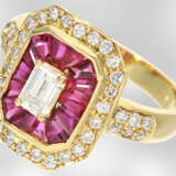 Ring: dekorativer Gelbgoldring mit Rubinen und Diamanten, insgesamt ca. 2,56ct, 18K Gold, Hofjuwelier Roesner - Foto 1