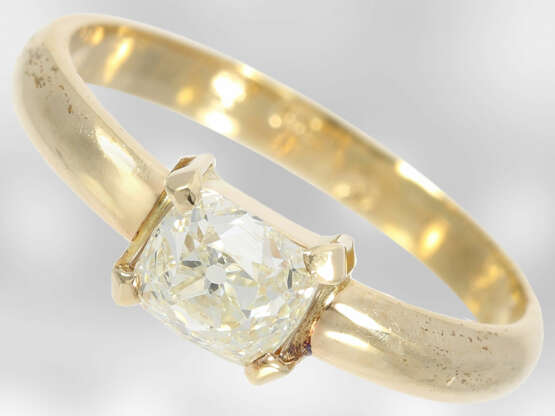 Ring: interessanter Solitärring mit antikem Diamanten im Old-Cushion-Cut, ca. 1,2ct, 14K Gold, Goldschmiedehandarbeit - photo 3