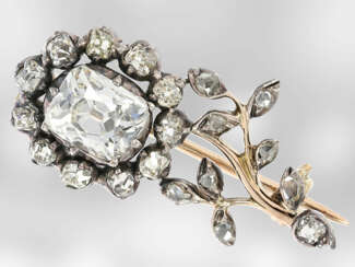 Brosche/Nadel: hochfeine und extrem seltene antike Blumenbrosche mit Diamantbesatz, Roségold, insgesamt ca. 1,51ct, vermutlich um 1800