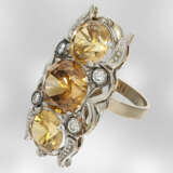 Ring: sehr dekorativer antiker Goldschmiedering mit großen Farbsteinen, 18K Weißgold - photo 1