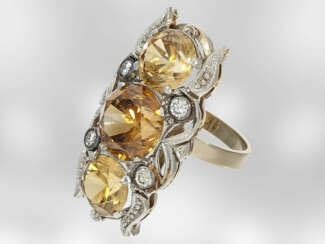Ring: sehr dekorativer antiker Goldschmiedering mit großen Farbsteinen, 18K Weißgold
