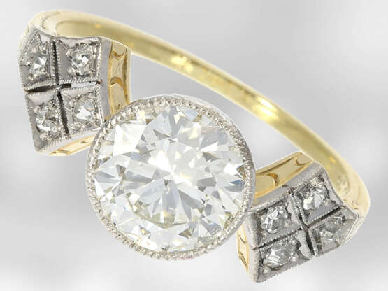 Ring: wunderschöner antiker Ring mit wertvollem Altschliff-Diamant, ca. 2ct, vermutlich aus der Zeit des Art déco - photo 1