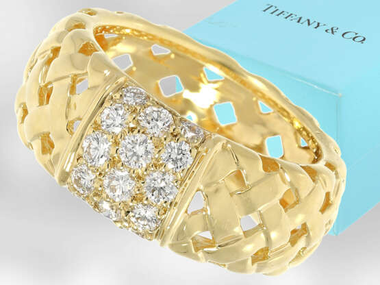 Ring: moderner und sehr hochwertiger Brillant-Goldschmiedering aus dem Hause Tiffany & Co., "Vannerie Collection" - photo 1
