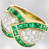 Ring: dekorativer, wertvoller italienischer Designerring mit Smaragden und Brillanten, insges. 3,54ct, 18K Gelbgold, Markenschmuck Casa Damiani, NP 8250€ - фото 1