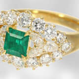 Ring: sehr schöner Smaragd-/Diamantring, insgesamt ca. 2,34ct, 18K Gelbgold - фото 3