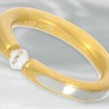 Ring: moderner, massiver Spannring mit einem speziellen Diamanten, ca. 0,39ct, 950er Platin und 21,6K Gold, Markenschmuck von Bunz, NP über 3.000€ - photo 1