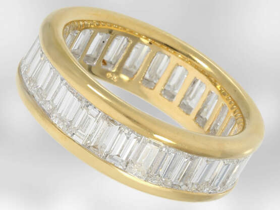 Ring: luxuriöser Memoirering mit sehr hochwertigem Diamantbesatz, insgesamt. 4,34ct, 18K Gelbgold - Foto 3