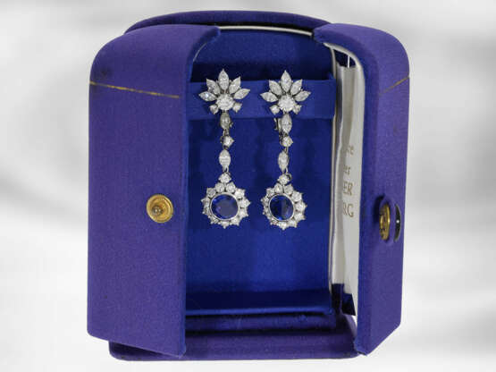 Ohrschmuck: äußerst exklusive und wertvolle Saphir-/Diamantohrclips von Hofjuwelier Roesner, insgesamt ca. 6,16ct, 18K Weißgold, new-old-stock mit Originalbox - фото 2