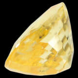 Saphir: großer natürlicher goldgelber Saphir, ca. 7,3ct - фото 2