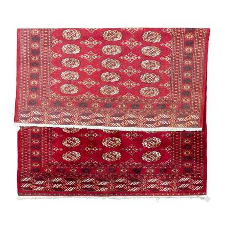 Orientteppich. PAKISTAN, 20. Jahrhundert, 258x185 cm. - Foto 2