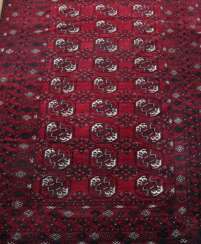 Turkmen carpet 