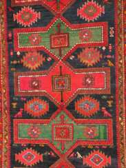 Antikes Aserbaidschanische Teppich ist handgemacht "Чирахлы" 20-30 ƒƒ des zwanzigsten Jahrhunderts.