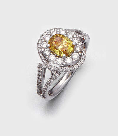 Fancy-Vivid-Yellow-Diamantring - photo 1