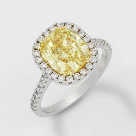 Hochqualitätvoller Natural Fancy-Yellow-Diamantsolitär - photo 1