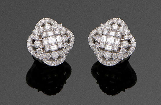 Paar elegante Diamant-Ohrringe - photo 1