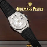 Herrenarmbanduhr mit Diamantbesatz von Audemars Piguet - фото 1