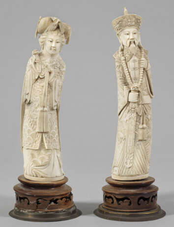 Paar chinesische Figuren eines Kaiserpaares - Foto 1
