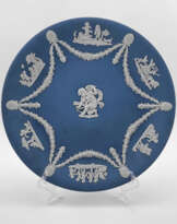Тарелка Wedgwood "Амур". Неоклассицизм, Англия, бисквитный фарфор, ручная работа. 1929-1969гг. Тарелка Wedgwood "Амур". Неоклассицизм, Англия, бисквитный фарфор, ручная работа. 1929-1969гг.