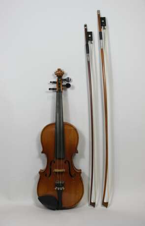 Geige und 2 Bögen im Koffer - Foto 2
