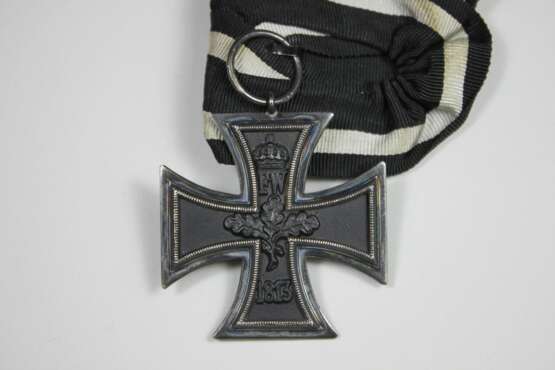 Zwei Kreuze auf einer Stecknadel verbunden - Eisernes Kreuz 1813/1914 - Foto 1