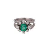 Ring mit Smaragd ca. 0,78 ct, - Foto 1