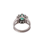 Ring mit Smaragd ca. 0,78 ct, - Foto 4