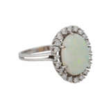 Ring mit weißem Opal und Diamanten - Foto 2