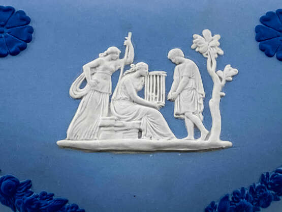 “Jewelry box Wedgwood Hesione. Neo-classicism England biscuit porcelain. 1974-1990 gg.” Wedgwood Porcelain Mixed media 1974 - photo 4