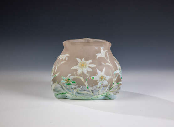 Seltene Vase mit Edelweiß - Foto 1