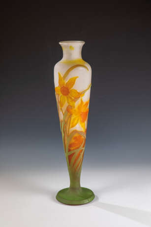 Große Vase mit Narzissen - Foto 1