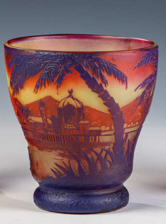 Vase mit orientalischer Landschaft - Foto 1
