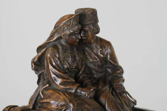 Скульптура Молодой казак с казачкой в возке Albert Moritz Wolff (1854 - 1923) Bronze Guss Genrekunst 1900-е годы - Foto 4