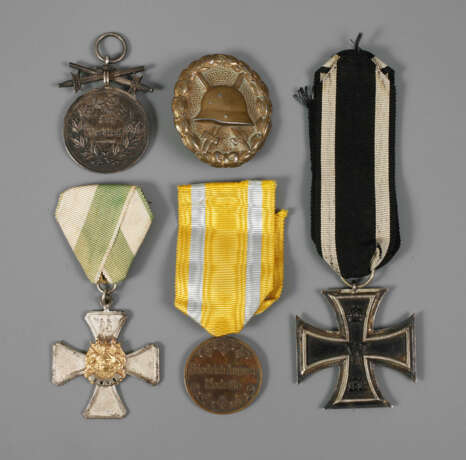Konvolut Auszeichnungen 1. Weltkrieg - photo 1
