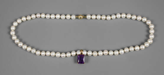 Perlenkette mit Amethystanhänger - фото 1