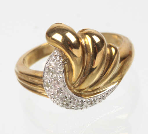 Ring mit Diamanten - Gelbgold 333 - Foto 1