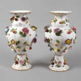 Meissen großes Paar "Vase mit Blüten und Früchten" - фото 1
