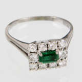 Smaragd Ring mit Brillanten - Weissgold 750 - фото 1